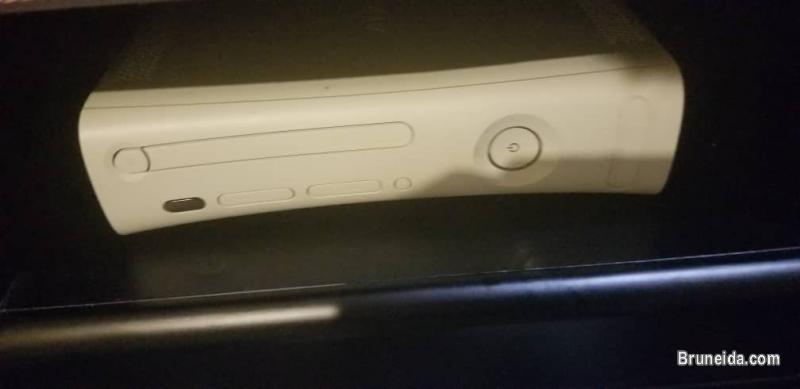 Xbox 360 With kinect 100+ games - image 3