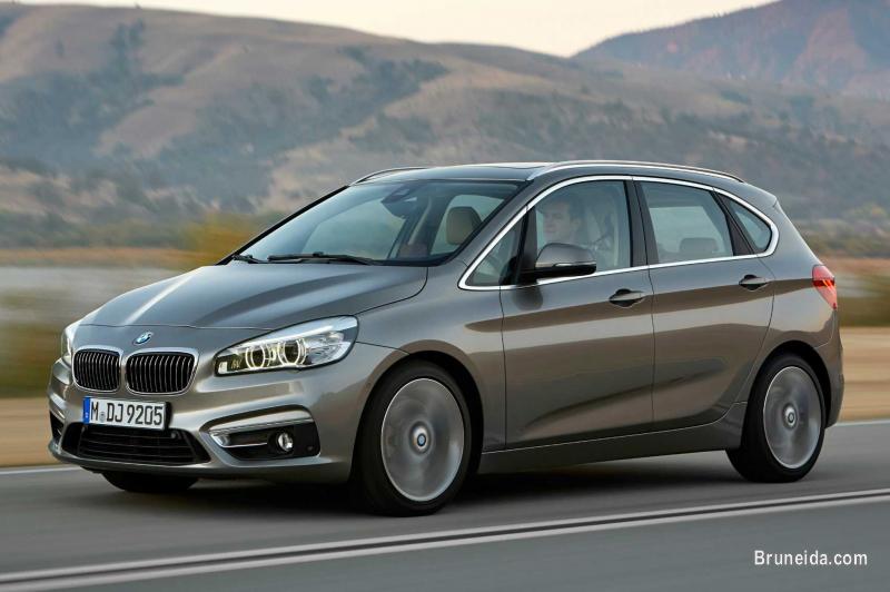 BMW 218i Active Tourer - image 1