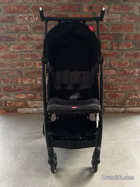 GB Pockit Lightweight Travel Stroller (Bought April 2024 - Excellent Condition) - image 4