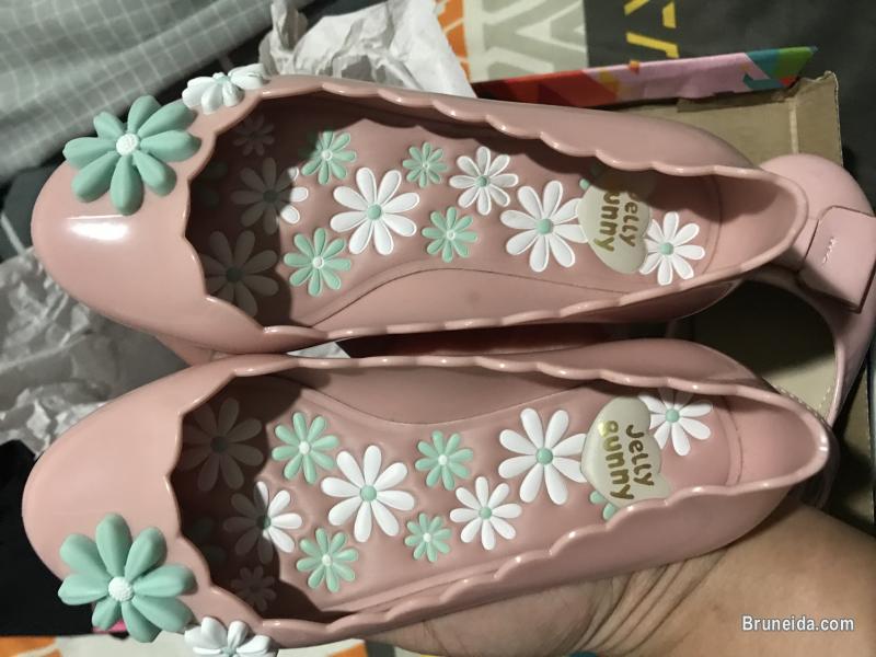 Jelly Bunny shoes for kids age of 4-5 years - image 2