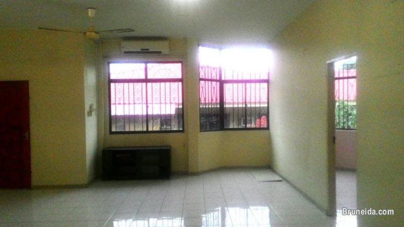 House for Rent at Jalan Utama Sungai Hanching Banglow - image 1