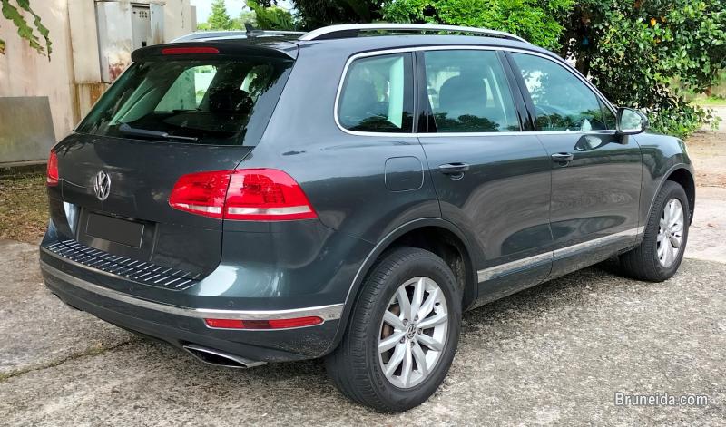 Pre-owned Volkswagen Touareg 3. 6 V6 for sale - image 5