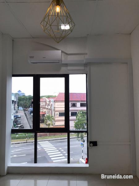 (AVAILABLE) Co. Circle Kiulap Office Suite 5 - image 2