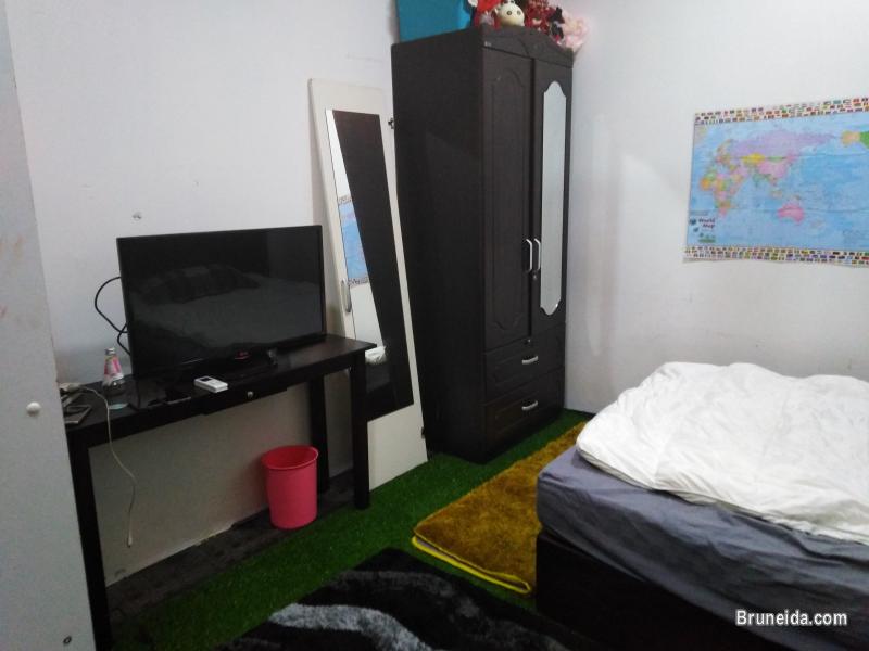 Room 7: Queen Bed Fully Furnished $200 - image 2