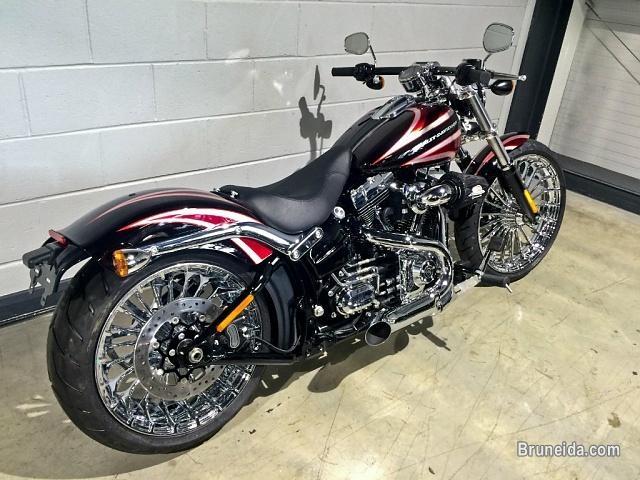 Harley-Davidson SOFTAIL FXSB BREAKOUT 1690cc - image 3