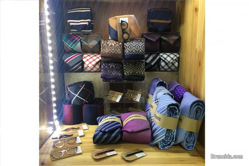 Men Ties & Accessories - image 1