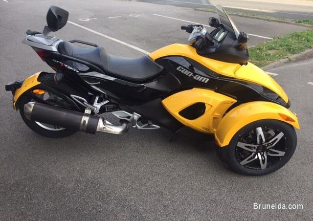 Pictures of CAN-AM SPYDER RS SM5 First edition