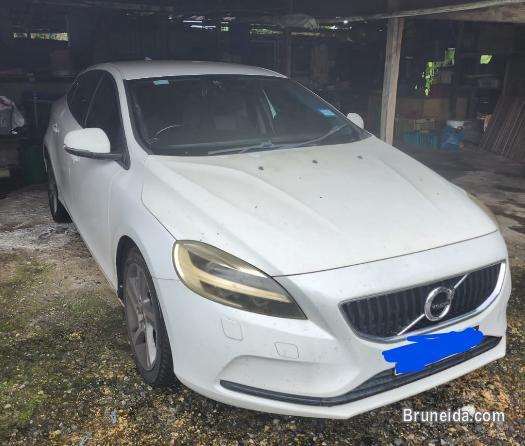 Volvo V40 For Sale - image 1