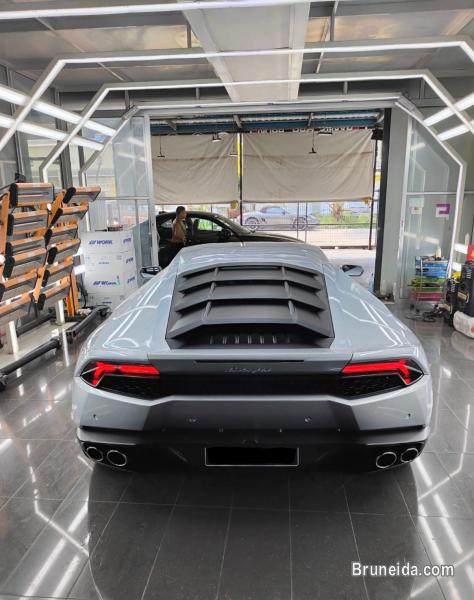 2018 Lamborghini Huracan LP610-4 - image 2
