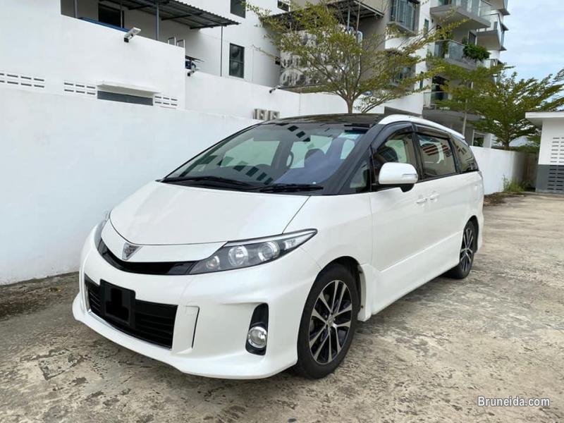 Toyota Estima Aeras 2. 4 7-seater - image 1