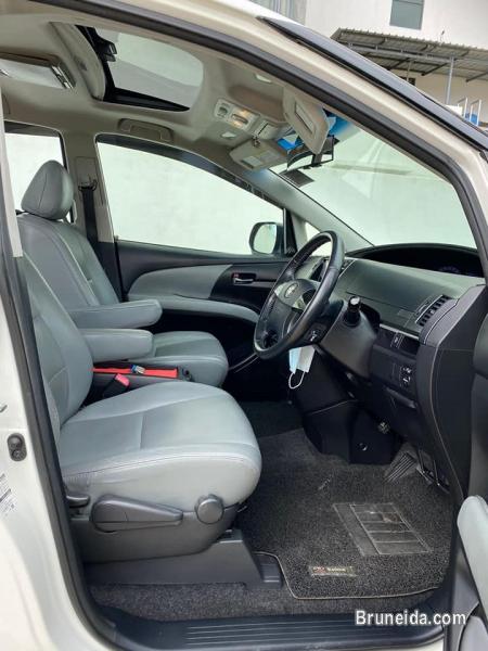 Toyota Estima Aeras 2. 4 7-seater - image 3