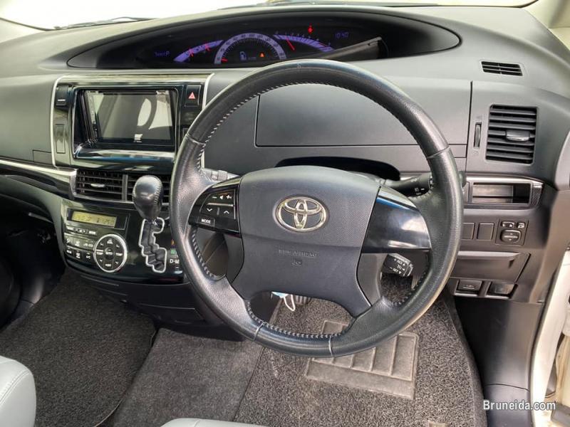 Toyota Estima Aeras 2. 4 7-seater - image 4