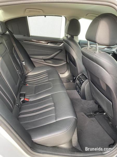BMW 520i Luxury Line - image 6