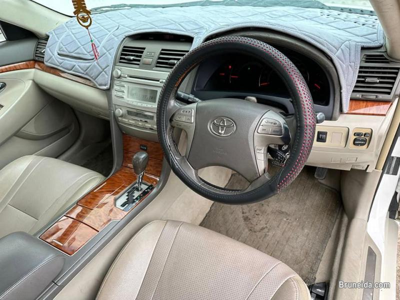 Toyota Camry 2. 0 for sale - image 3