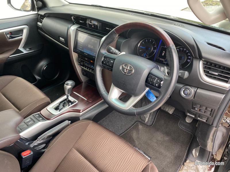 Toyota Fortuner 2. 7 - image 3
