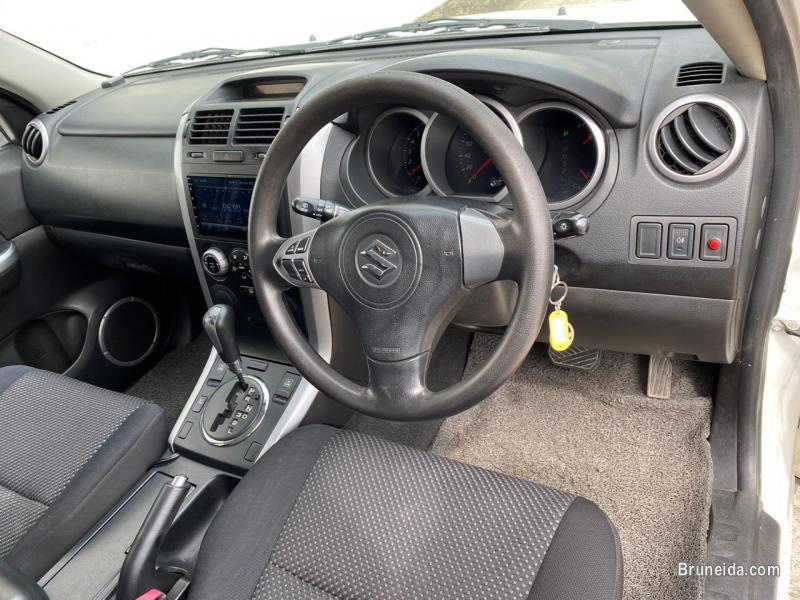 Suzuki Grand Vitara 2. 0 - image 3