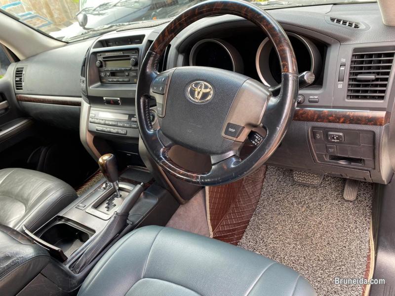 Toyota Landcruiser Turbo VX - image 3