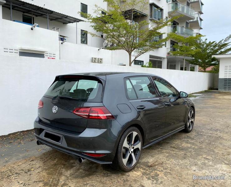 Volkswagen Golf GTI MK7 - image 2