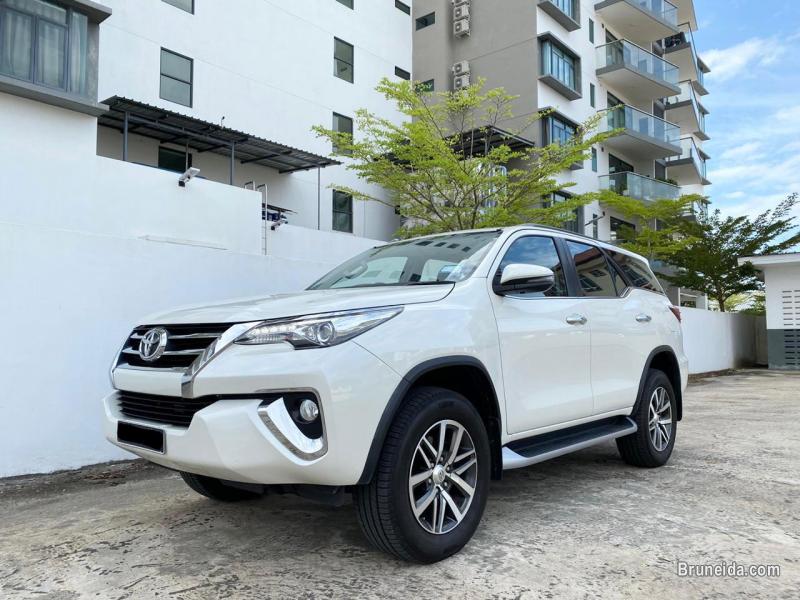 Toyota Fortuner 2. 7L Petrol - image 1