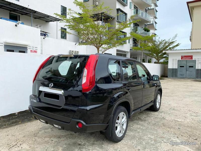 Nissan X-Trail Luxury AWD - image 2