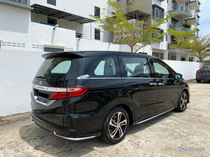 Honda Odyssey (Absolute Edition) - image 2