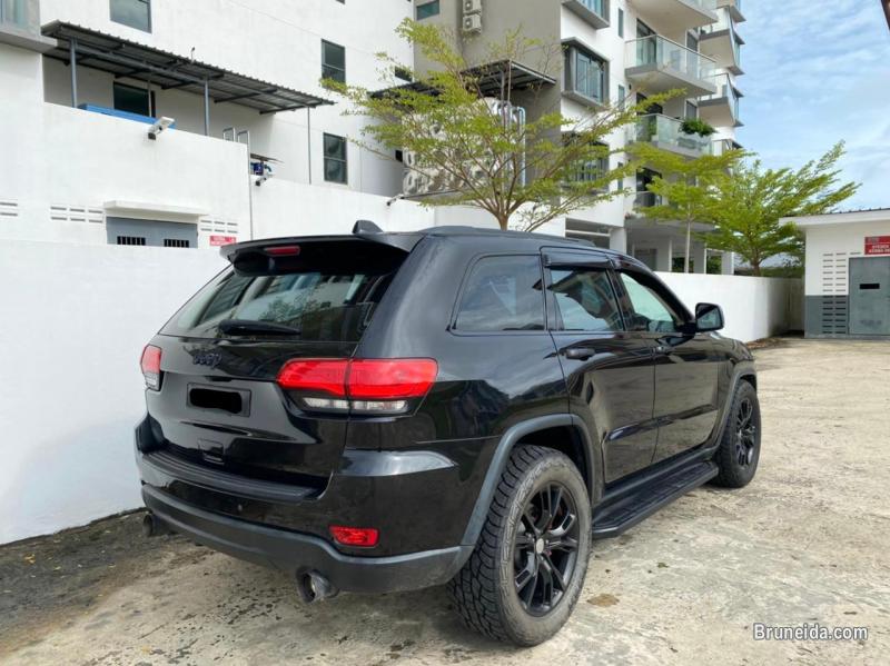 Pictures of Jeep Grand Cherokee Limited 4X4 V6