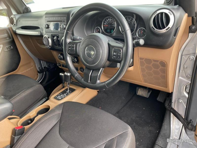 Jeep Wrangler Sahara Unlimited 3. 6 V6 4WD - image 3