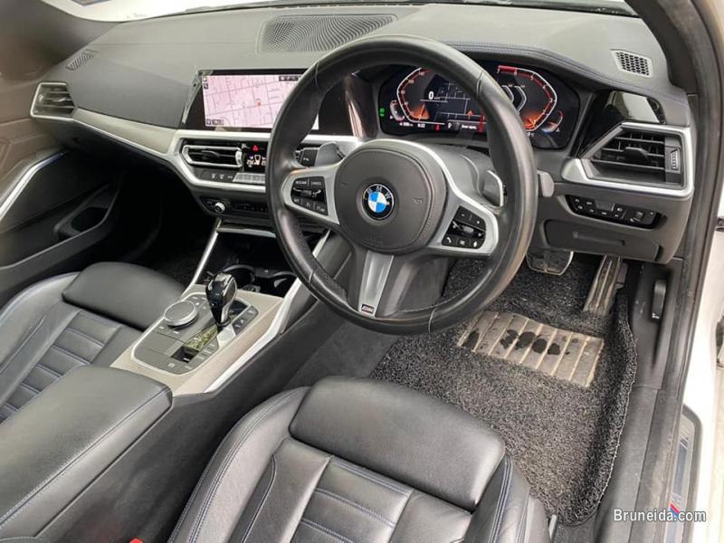 BMW 330i M Sport - image 3