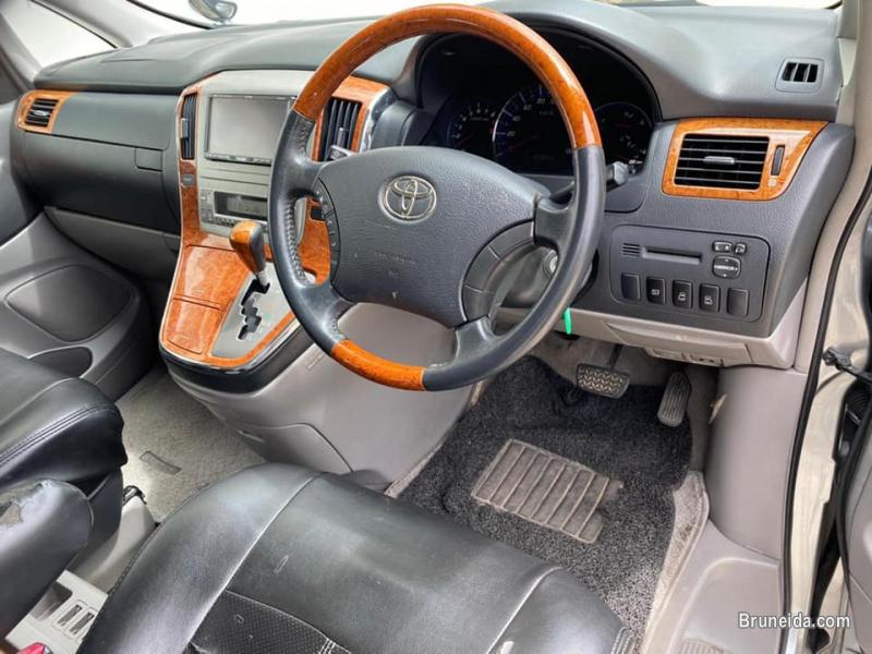 Toyota Alphard 2. 4 8-seater - image 3