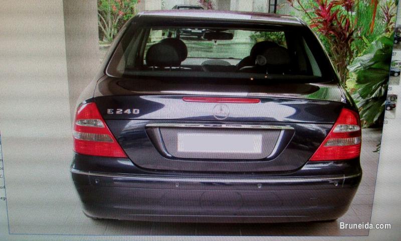 Mercedes-Benz E240 Elegance 2005 - image 2