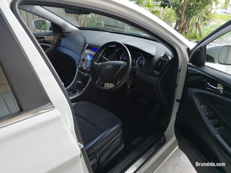 Hyundai Sonata 2. 0 for Sale - image 2