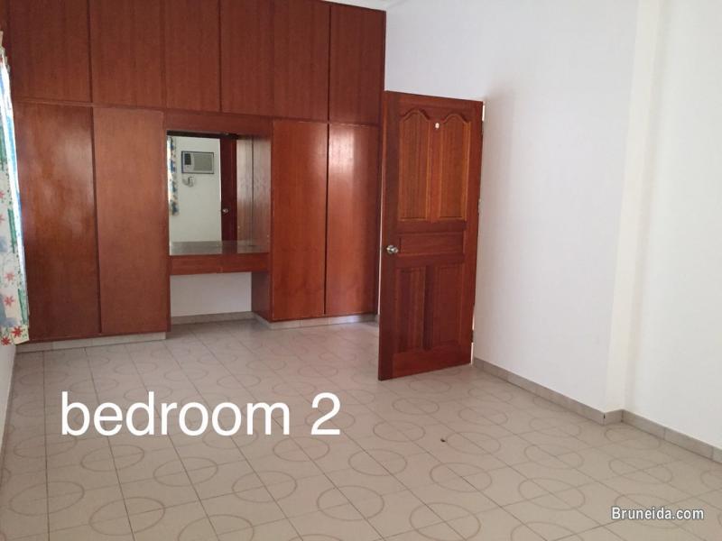 HOUSE IN KB FOR RENT - image 4