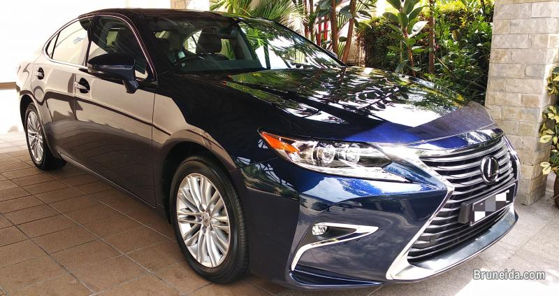 Pre-owned Lexus ES250 for sale - image 4