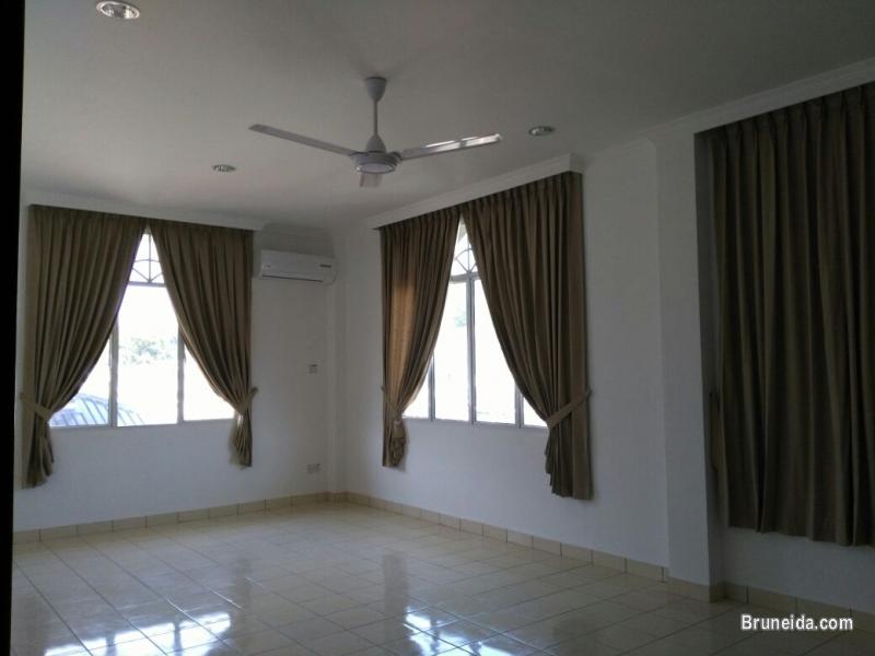 New Detached House for Rent - image 12