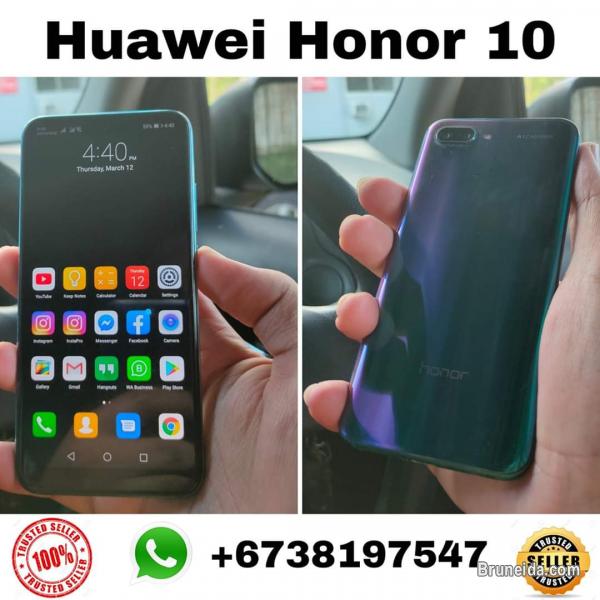 Pictures of Huawei Honor 10