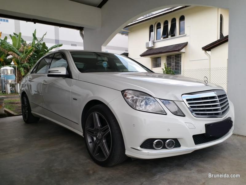 MERCEDES E200 CGI - image 3