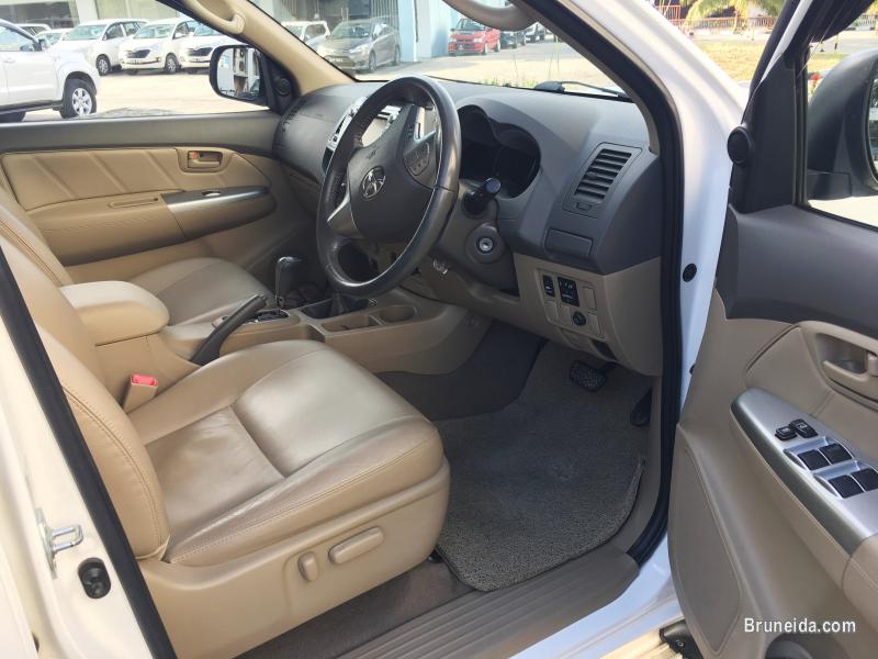 Toyota hilux reg 2013 (auto) - image 2