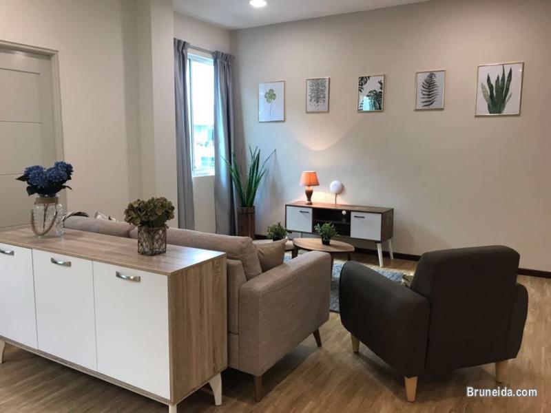 Newly renovated FF 2 bedroom apartment for rent - image 3