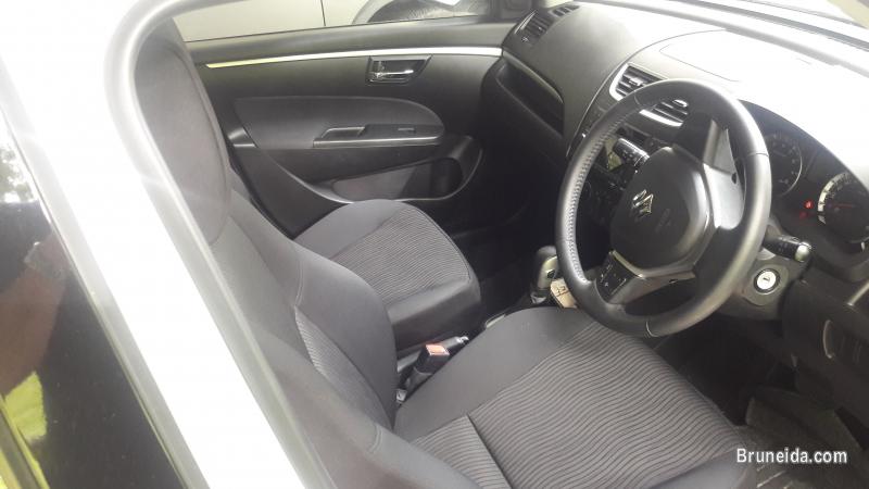 Very Low Mileage, excellent condition Suzuki Swift - image 4
