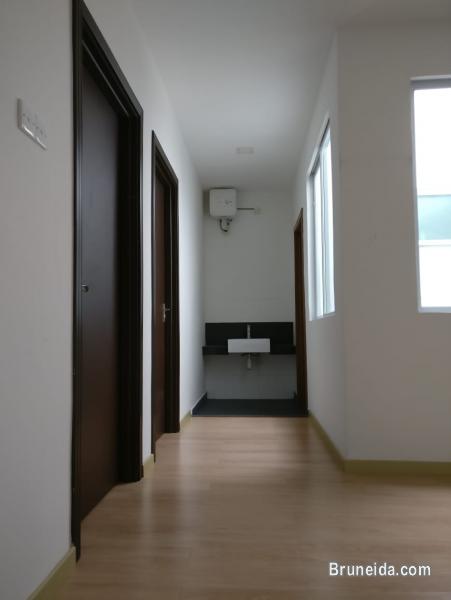 Modern Intermediate Terrace For RENT Sg Akar/Manggis - image 5