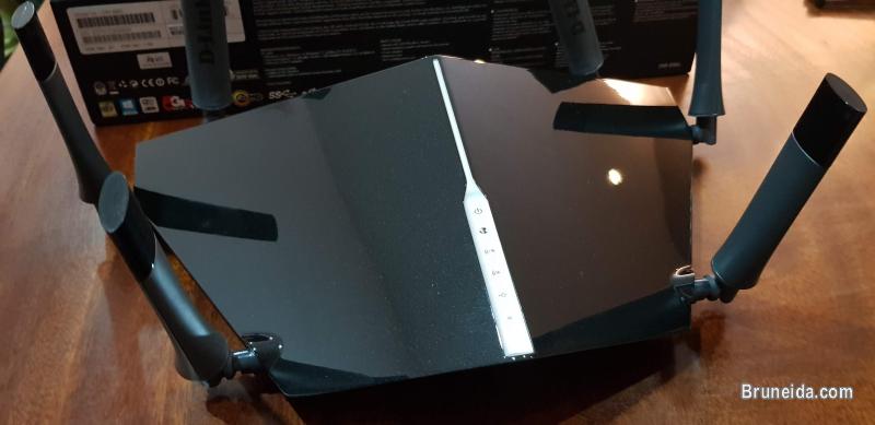 DLINK AC3200 Ultra Wifi Router - image 1