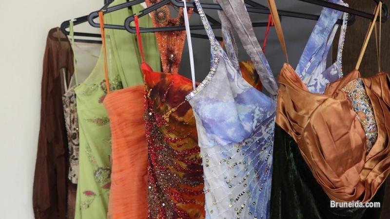 PROM DRESSES - image 1