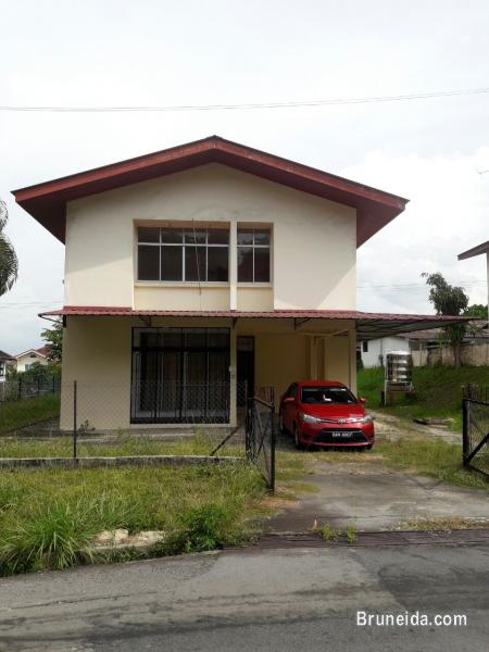 Double Storey House For Rent - image 1