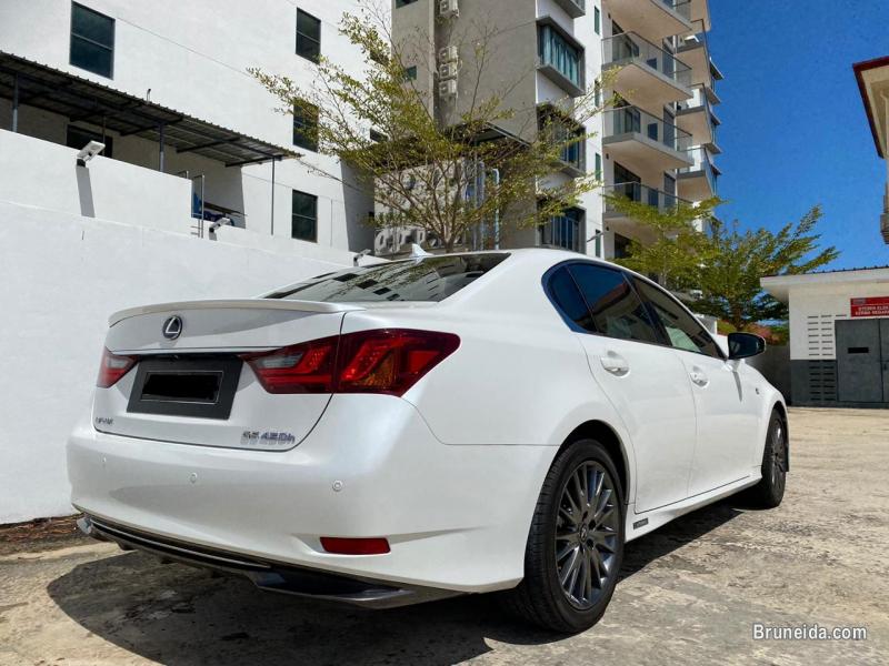 Lexus GS450h F-Sport - image 2