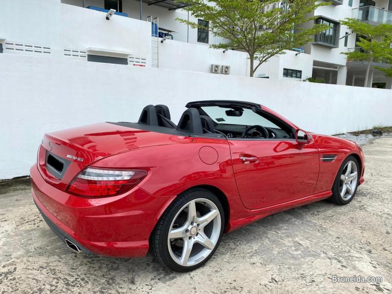 Mercedes SLK350 AMG (Sport Package) - image 2