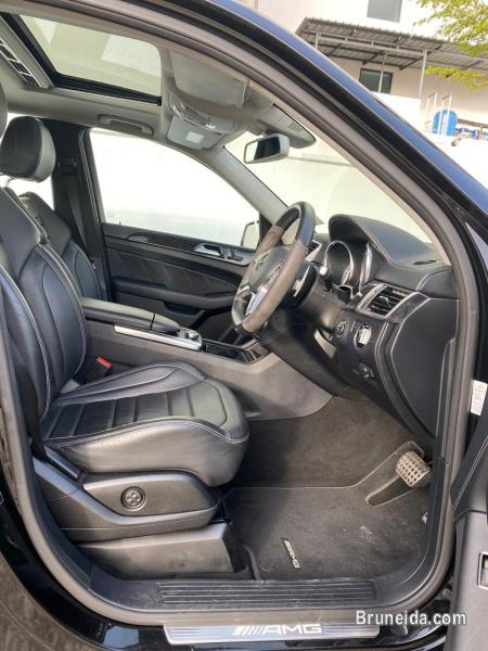 Mercedes ML63 AMG 4matic V8 Biturbo - image 3