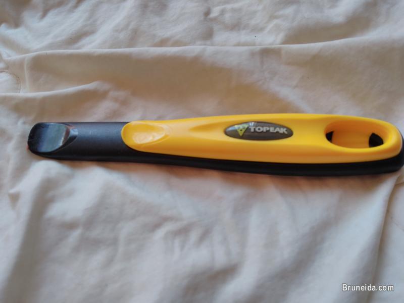 Topeak Bicycle Pump Joeblow Race & Topeak Tyre shuttle lever 1. 2 - image 4