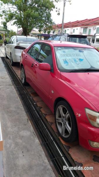 Lexus IS200 2. 0A Petrol - image 5