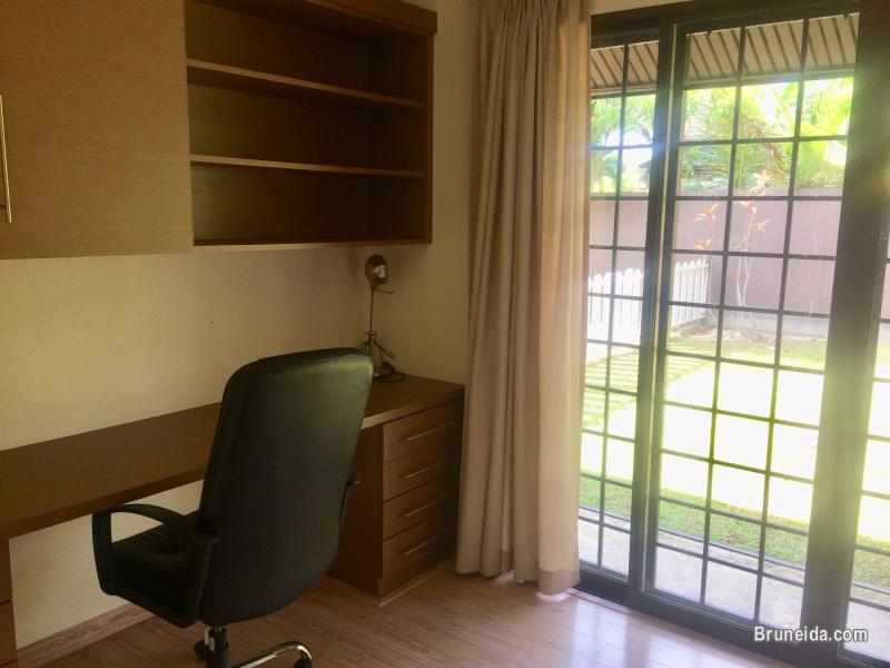 GREAT OFFER! 4 BEDROOM w/ SWIMMING POOL for RENT! - image 4