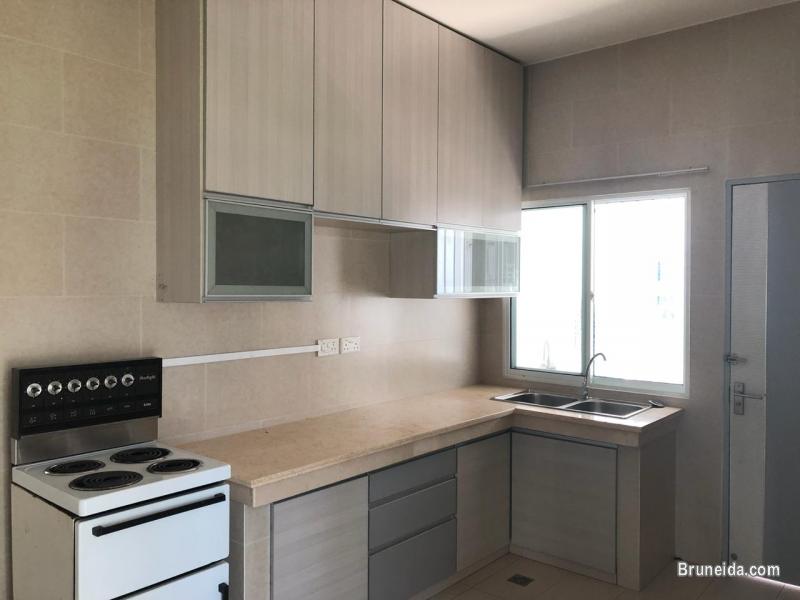 CORNER UNIT TERRACE HOUSE FOR RENT - image 3